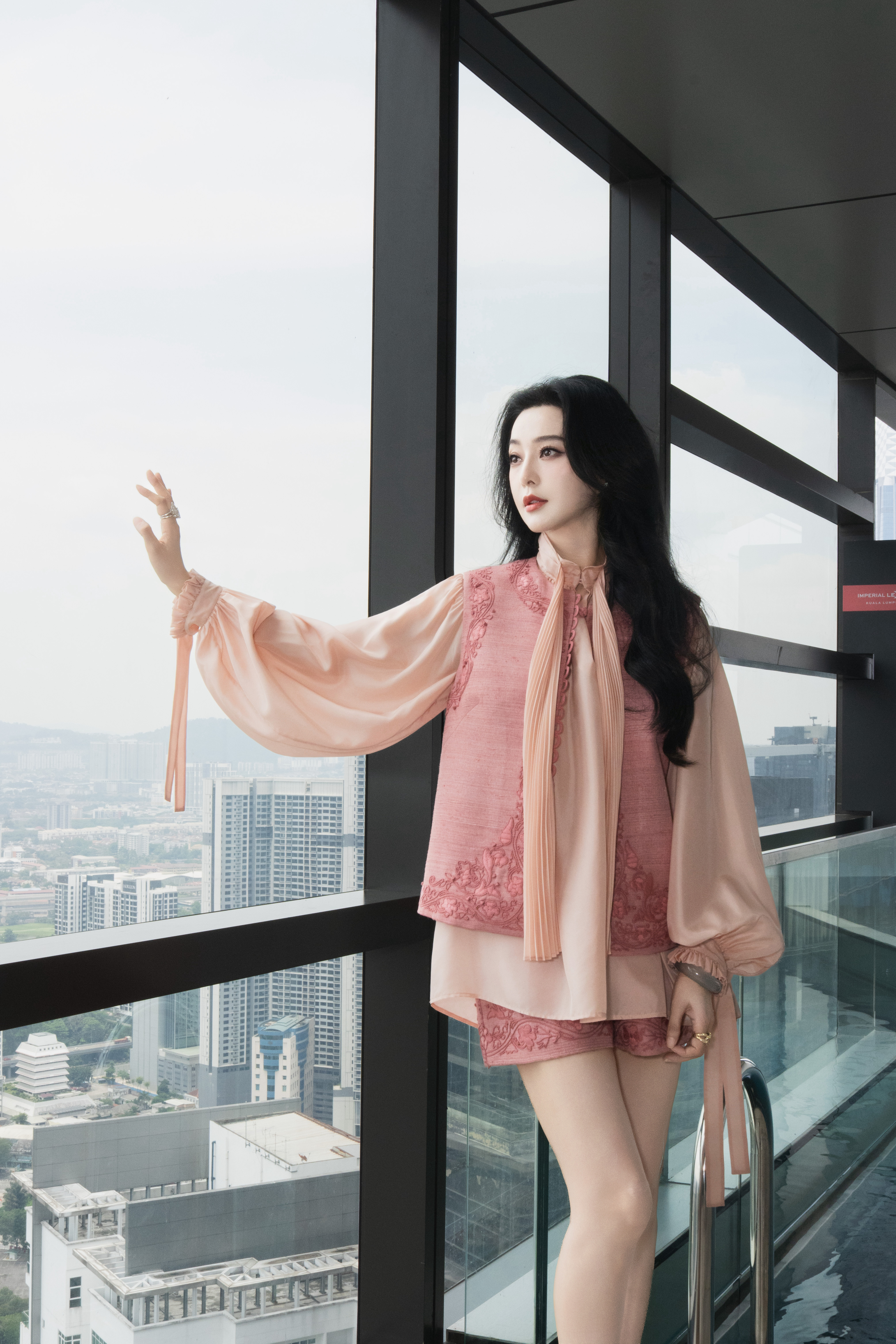 范冰冰 x FAN BEAUTY DIARY 把我知道的美，都给你。中国演员个人
