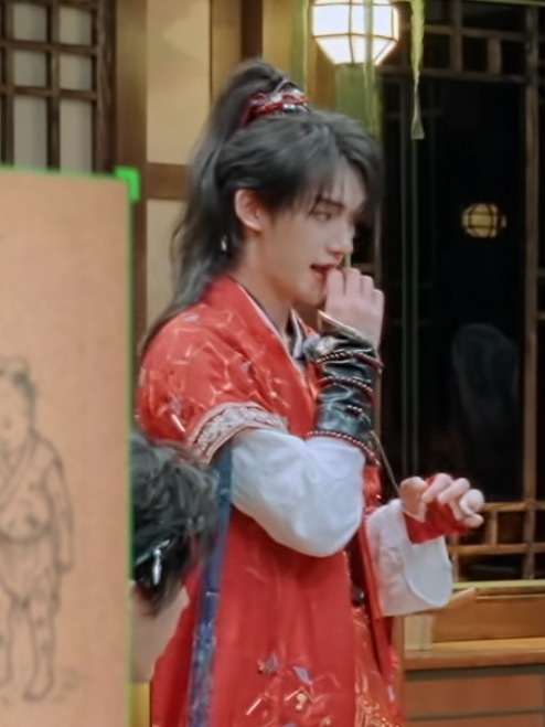 好萌的咬手手🤲🏻 
