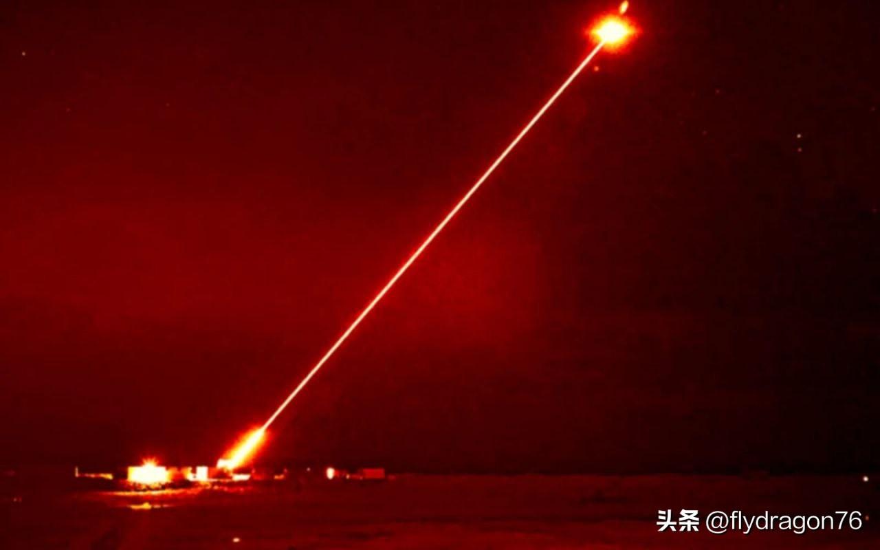 🇬🇧 英国计划在2027年前加快在海军驱逐舰上部署“龙焰”激光系统

英国国