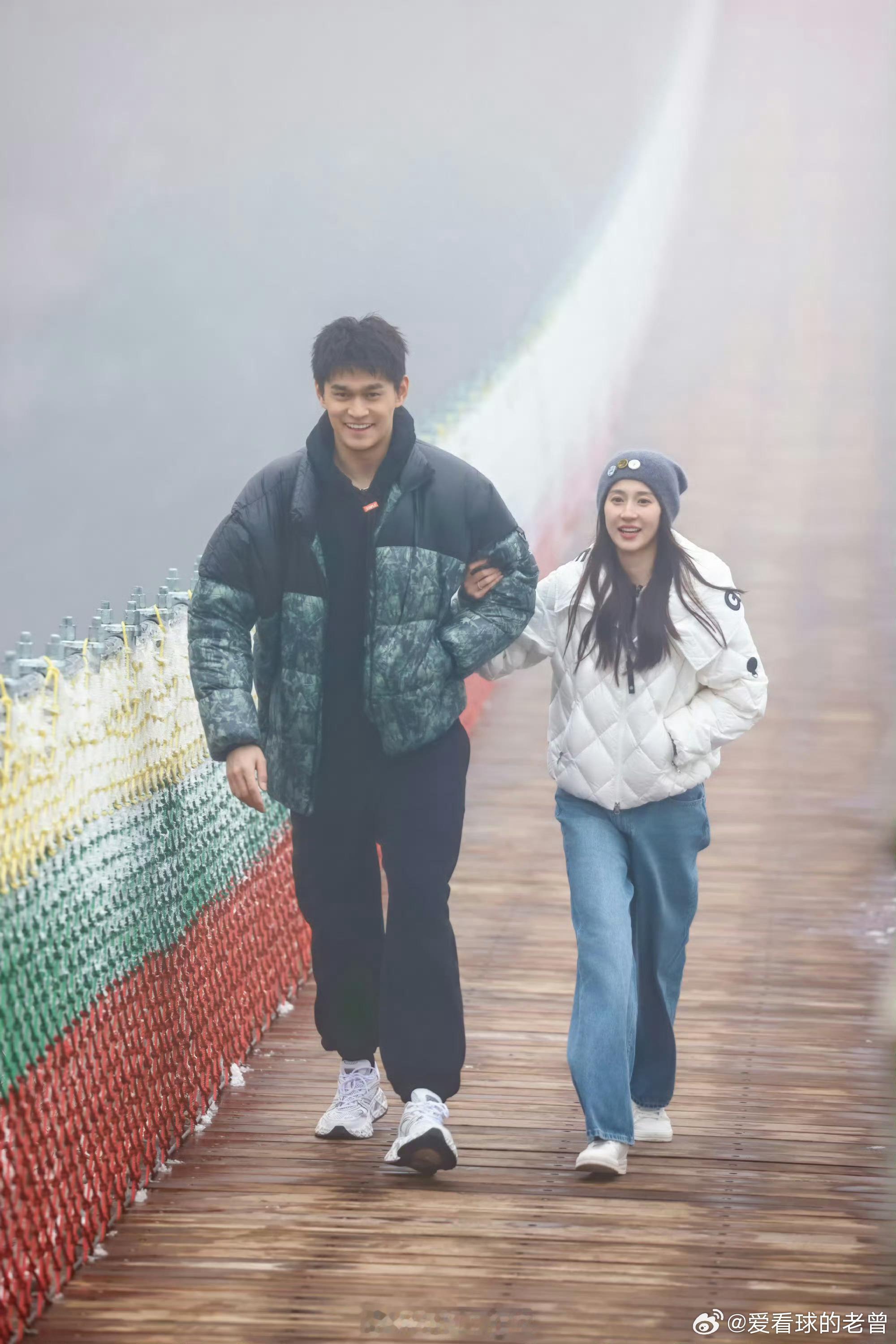 张豆豆快给孙杨牵一下手两个人坐下来好好沟通，认真对待这段感情，一个愿意低头，一个