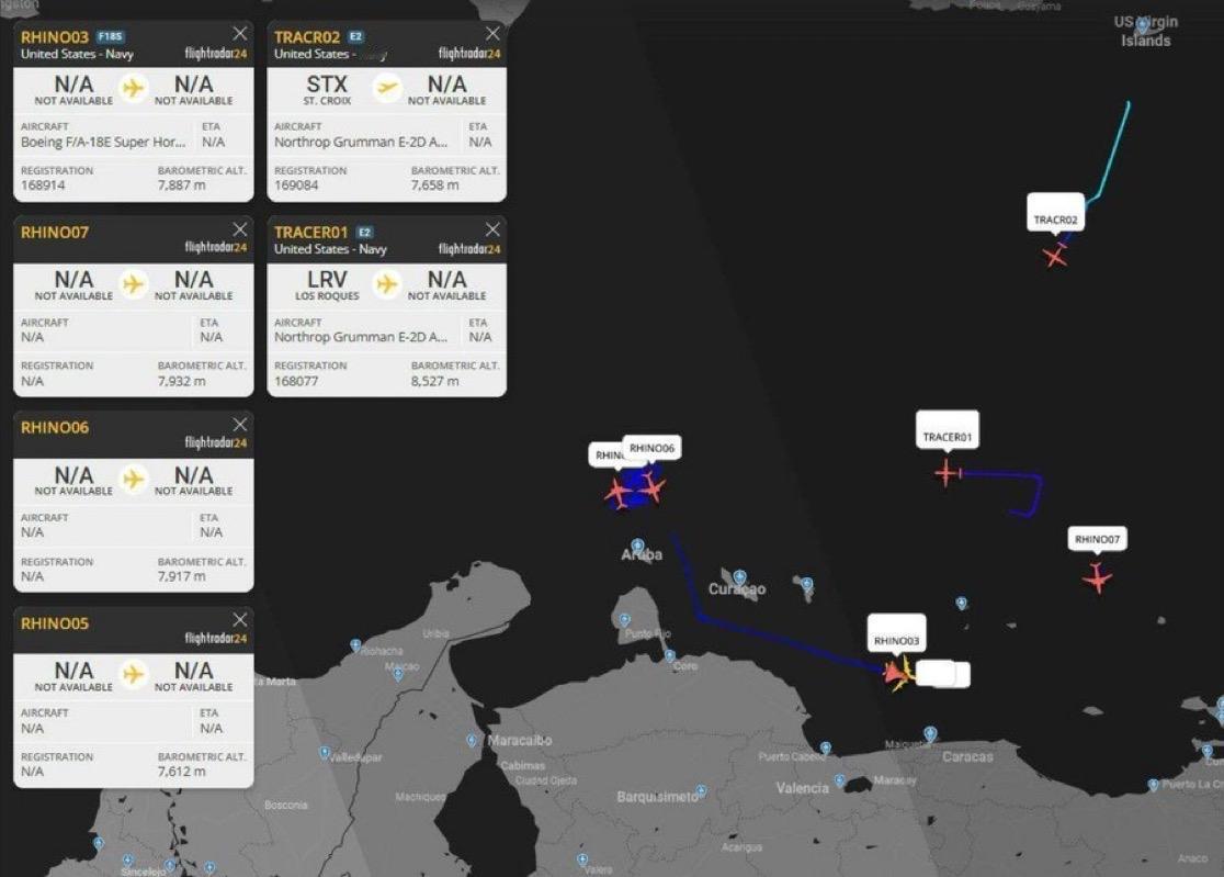 🇺🇸🇻🇪⚡ ——多架美国海军飞机在飞行雷达上可见，据报道其中一些飞机的应