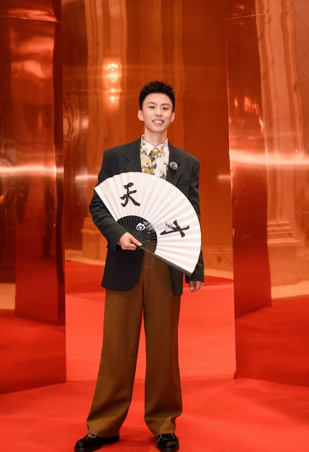 高叶说拿影后第一个感谢付航 付航这个预言家我先信了，高叶的细节表演确实值得一个影