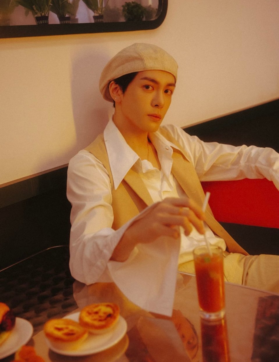 曾舜晞🧡 曾舜晞夏日好戏派对💛微博派对合伙人“比海更深的情话大概就是我的每个