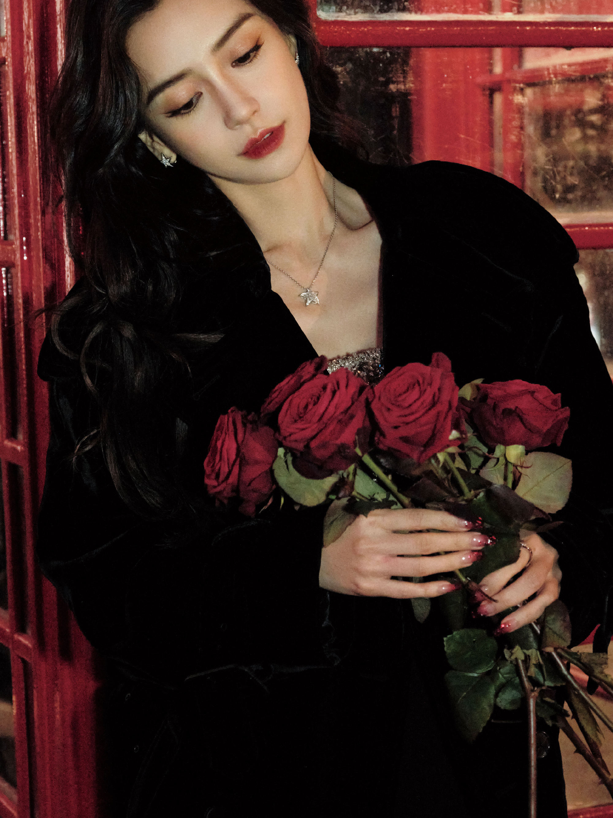 时光从不败美人37岁，依旧是闪闪发光的Angelababy生日快乐，永远自在闪耀