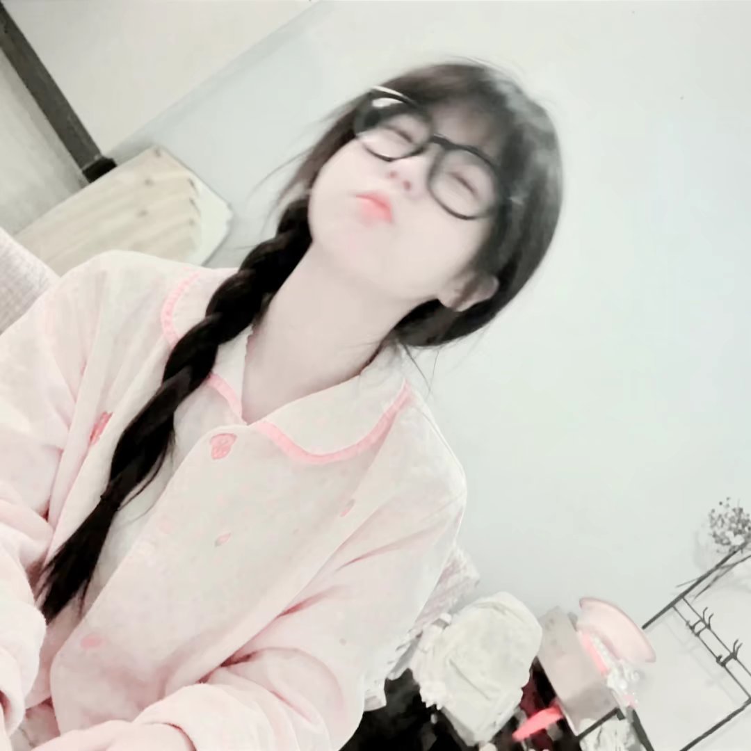 𝙒𝙚𝘾𝙝𝙖𝙩女头｜女生头像  | 高质量头像 | 审美积累    图