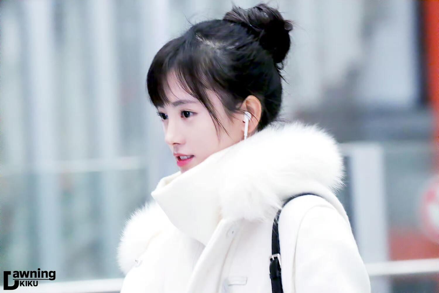 考古站姐拍的一些早期小鞠 好稚嫩的小鞠 