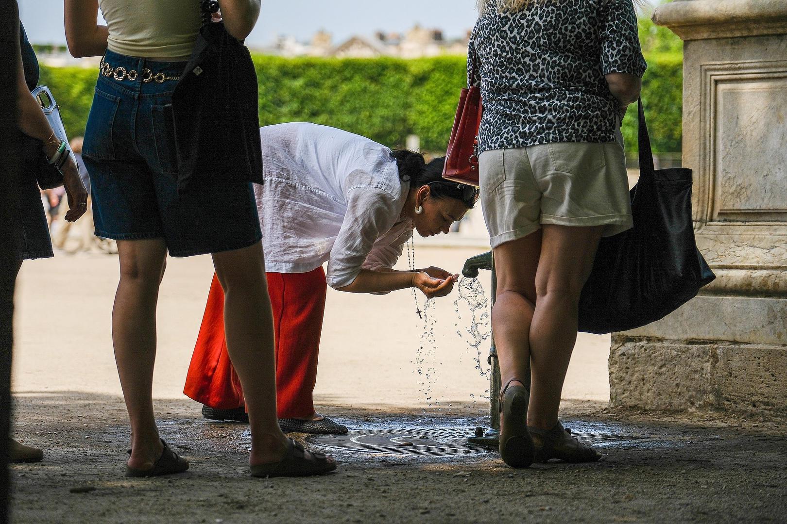 #西班牙气温飙升直逼40度#【气候崩溃阴影加速笼罩欧洲：5月飙向40℃！“热穹顶