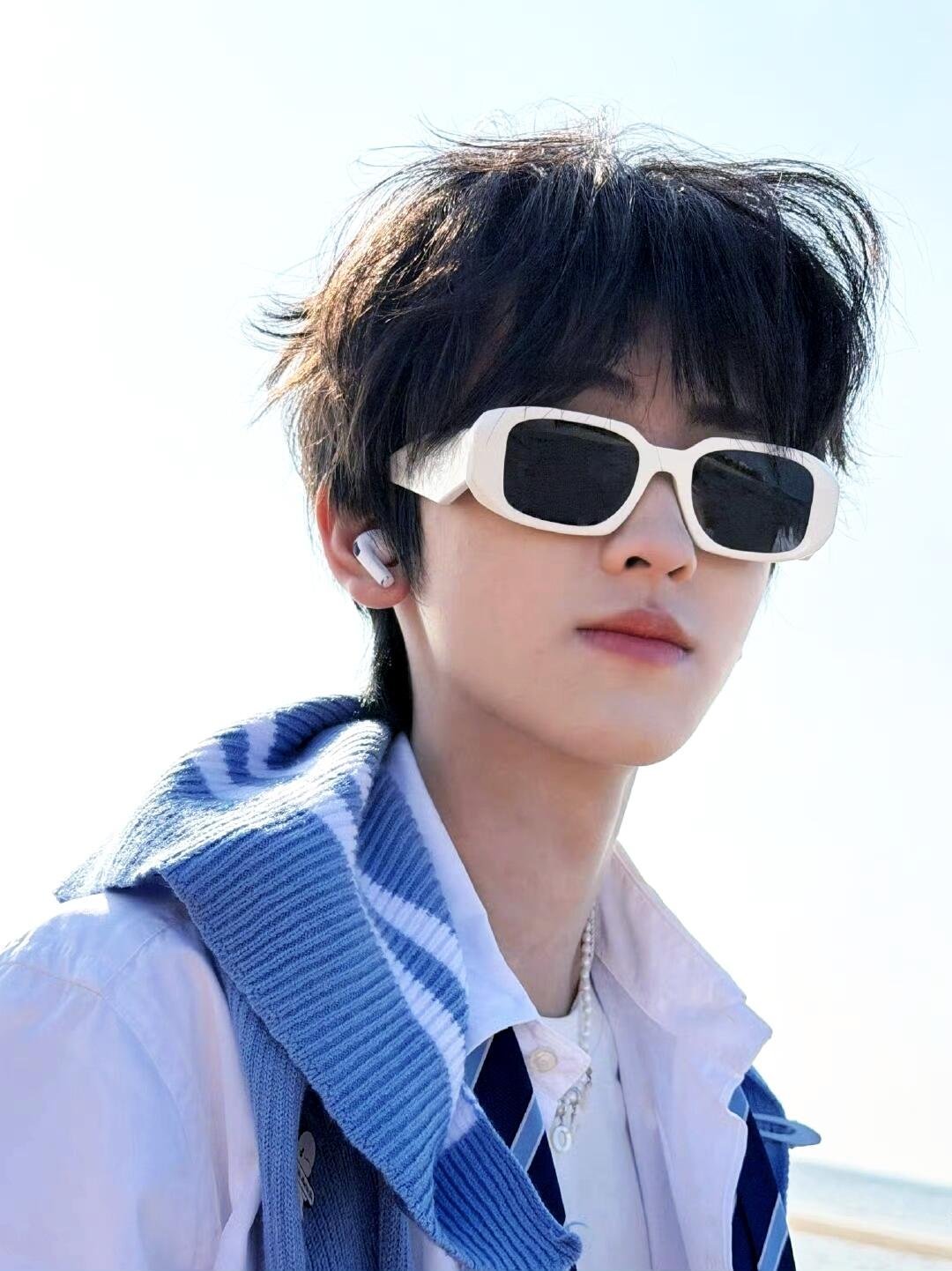 左奇函💙zqh 一眼沦陷李浩宇，满心期待左奇函💌 青春正好，静待开播 。 左