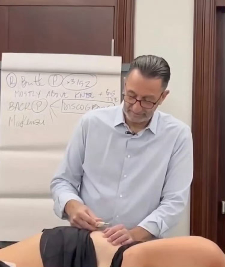 金球背后的东方力量！凯恩致谢针灸大师，七年守护见证中医魅力谁能料到，支撑凯恩拿下
