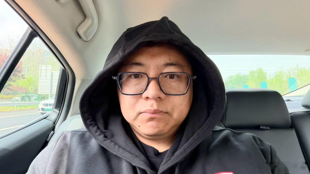 在家养了一宿感觉好一点了赶紧出门 不然全公司喝西北风 