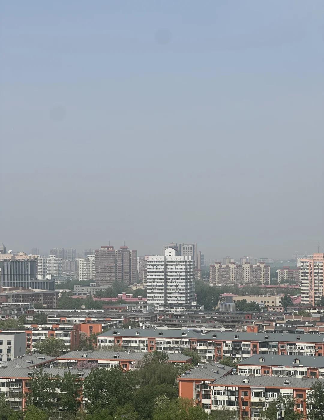 2026.4.25北京空气
看不见远山的第18天
我现在产生了怀疑，可能在冬天到