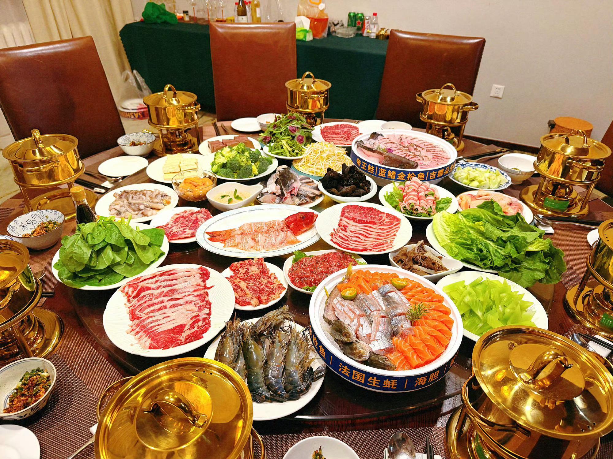 于正赵子琪合照于正晒与赵子琪合照 于正昨日聚餐照🈶于正晒了和赵子琪的合照，两人