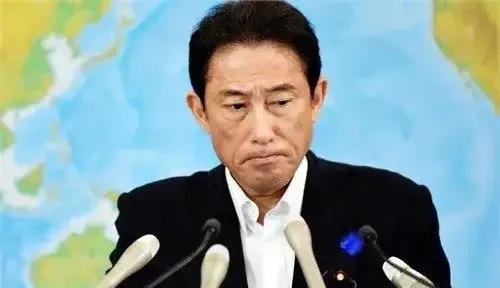 干得漂亮！！中国军舰环游了日本‬列岛！
就在今天，5月11日，来自日本防卫省的消