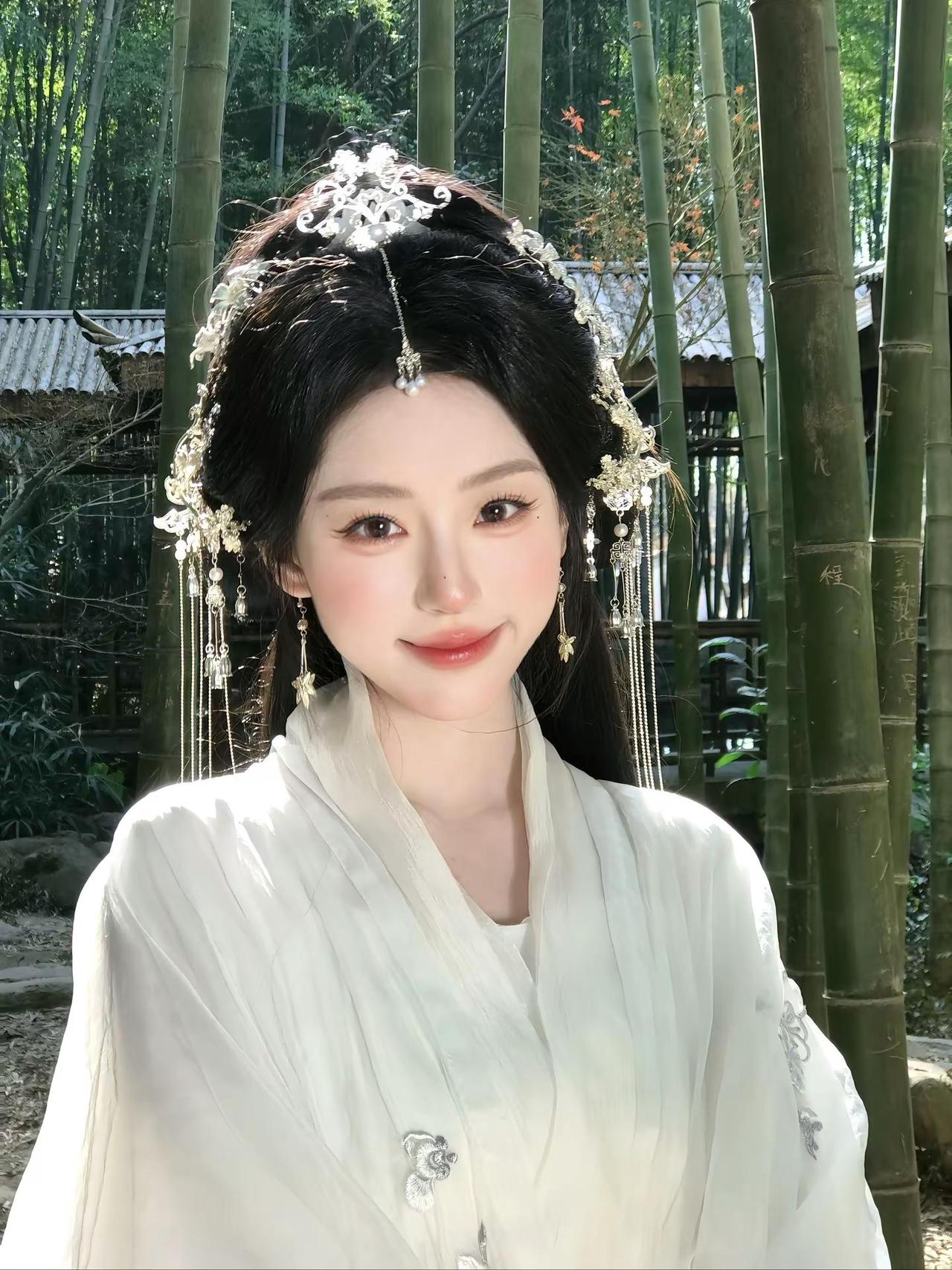桃之夭夭 灼灼其华。清冷风汉服 汉服美学 苏州
