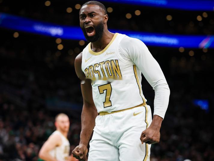 NBA常规赛继续进行，凯尔特人客场103-104惜败给活塞，输掉了这场东部榜首大