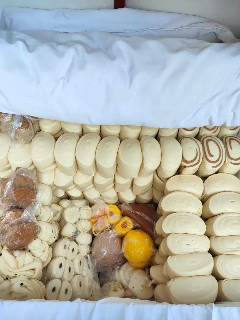 我发现不少在意精米精面升糖问题的人，本身对饮食管控就很严格，零食大多会主动少吃。