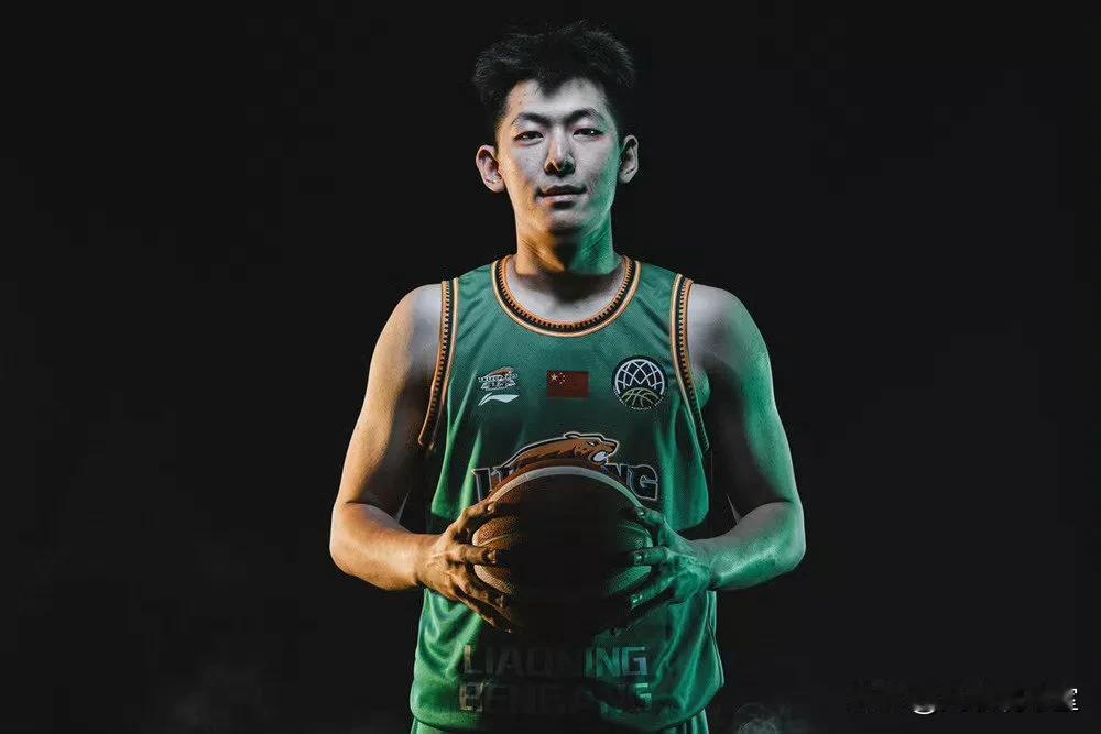李虎翼，山西太原理工！
黄秋实，上海交通大学！
张陈治锋，清华大学！

热身赛！