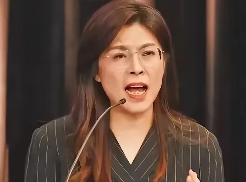 郑丽文、黄国昌、赖清德，三位党主席，谁最稳。
经过多轮较量，局势很明显了，最稳的