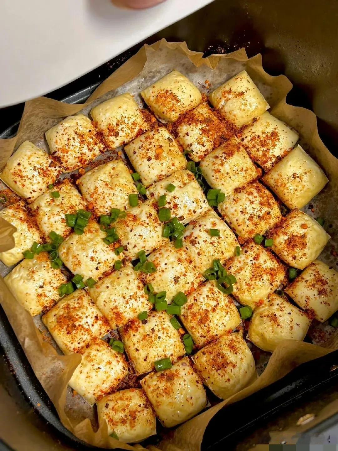 低卡包浆豆腐

如果你还没有吃过石屏包浆豆腐，那么我推荐你一定要试一下，放入空气
