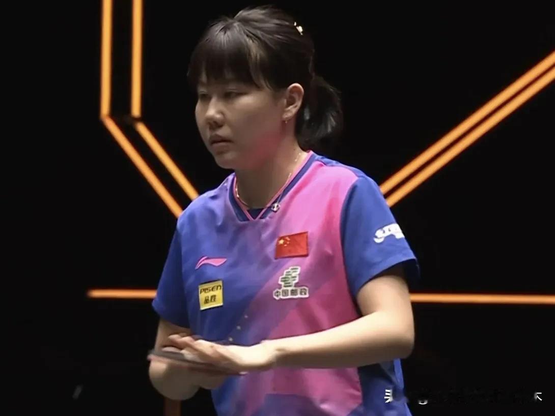 陈幸同顺利晋级！
福冈总决赛女单1/4决赛，国乒选手陈幸同3比0横扫了日本选手平