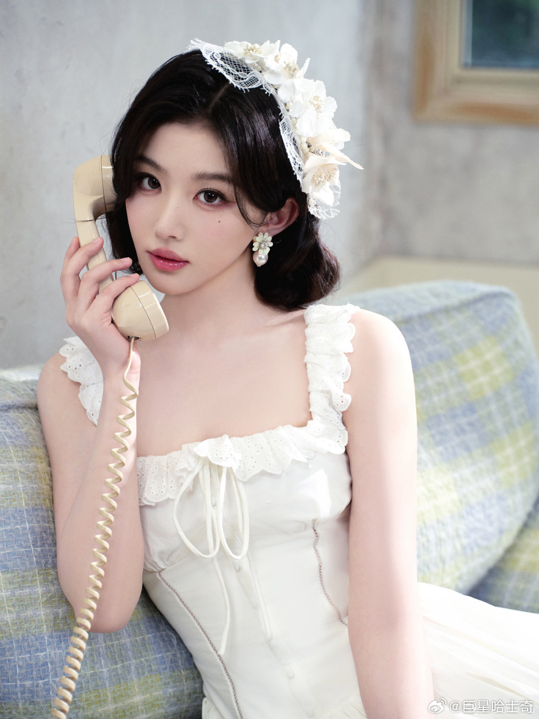 孔雪儿最怕化完妆不像自己 坦言遇到把自己化得不像本人的妆容，会觉得不好看，自信心