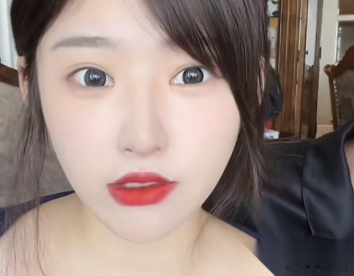 黄一鸣，敢于承认！ 6月12日，王思聪前女友黄一鸣突然冲上了热搜，让人没有想到的