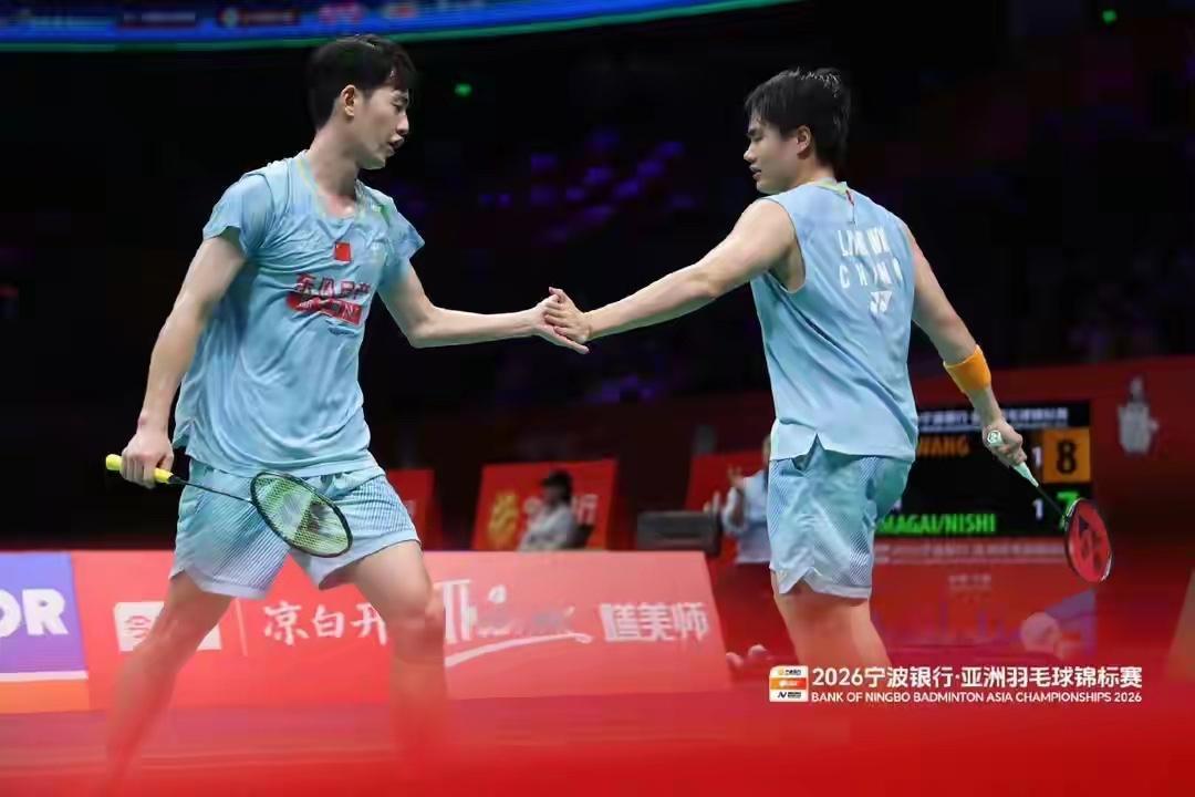 梁伟铿/王昶再度上演熟悉的逆转剧本晋级男双8强，由于首轮对手赛前退赛，所以这一场
