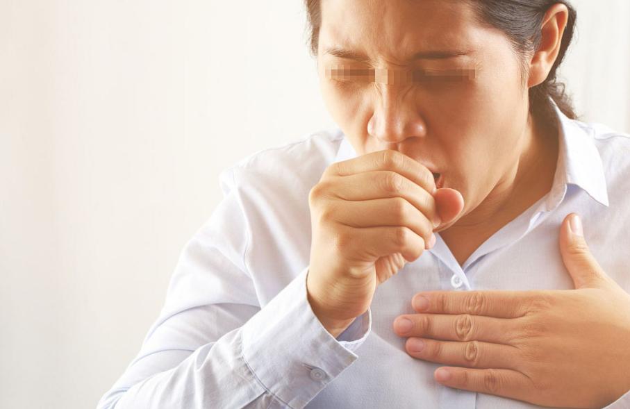 不是感冒也咳嗽？中医提醒：一个经络堵了，或是肺癌前兆
秋冬换季一着凉就咳嗽？很多