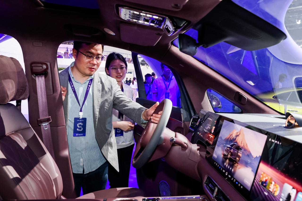 行业淘汰赛已至，鸿蒙智行靠体系化能力领跑市场
当下汽车行业同质化加剧，淘汰赛已经