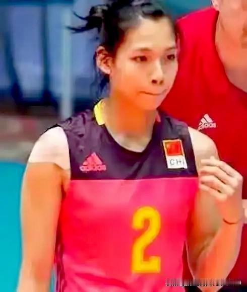 [庄宇珊司职主攻，是中国女排不可或缺的全能型球员]
庄宇珊184CM，司职主攻，