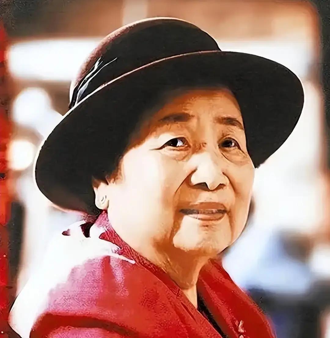 1975年，台湾首富王永庆的妻子杨娇，揣着3000美元，牵着9岁的小儿子，头也不