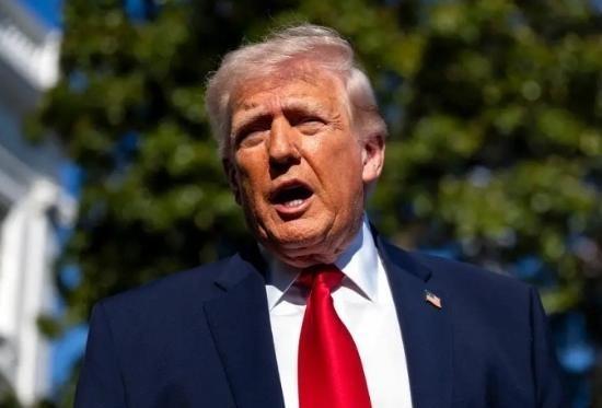 美军封锁伊朗港口，很多人以为特朗普只是在虚张声势、谈判桌上加筹码。错了！真相是：