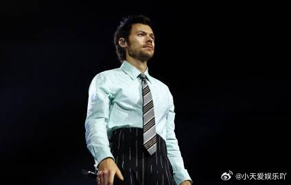 HarryStyles新专辑封神 哈卷新专《Kiss All The Time.