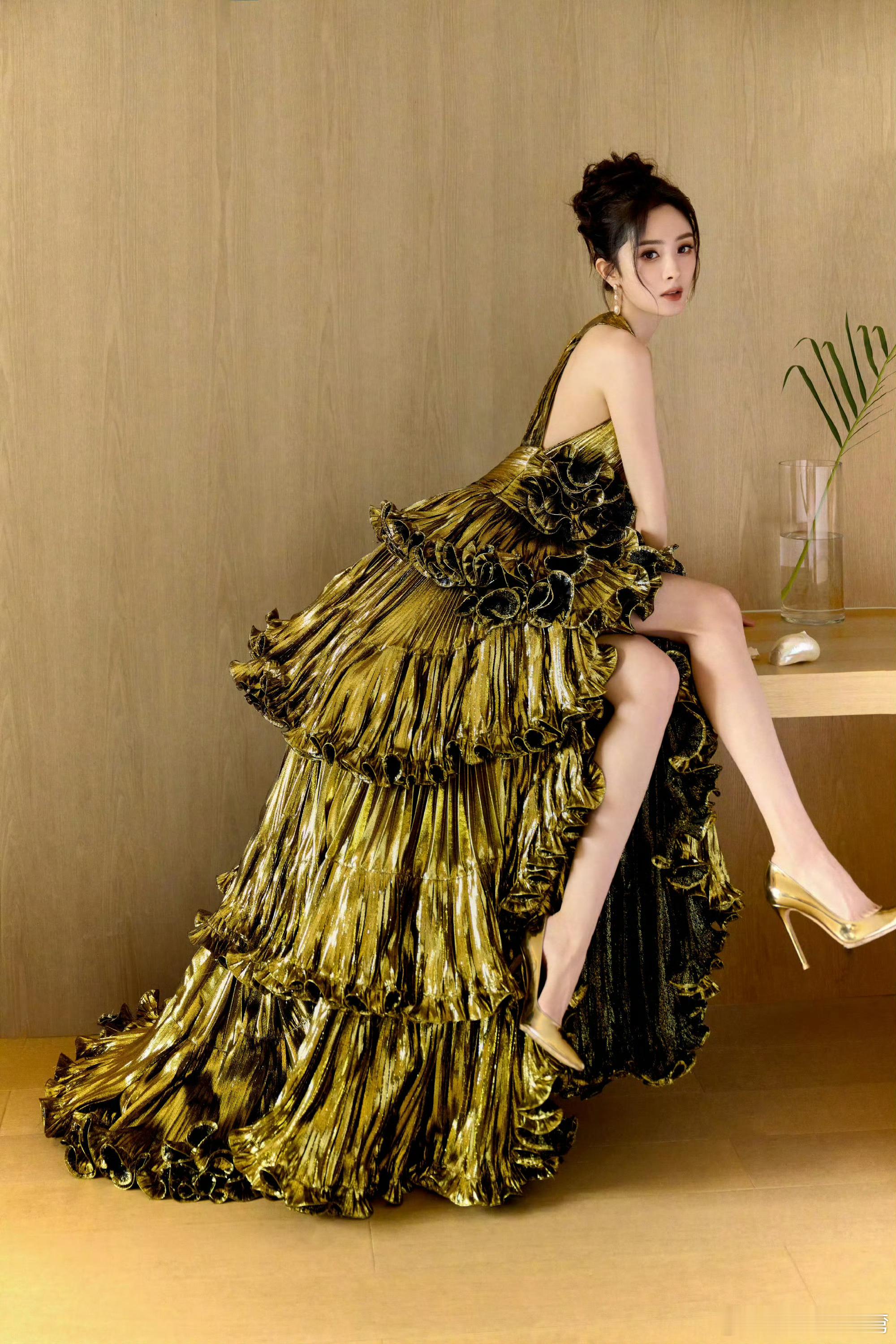 杨幂[超话]杨幂cl品牌全球代言人ym杨幂简醇品牌代言人ym你是我的181秒​​