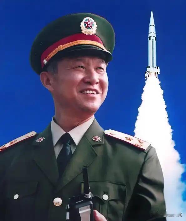 全军十大挂像英模

1.张思德
2.董存瑞
3.黄继光
4.邱少云
5.雷锋
6
