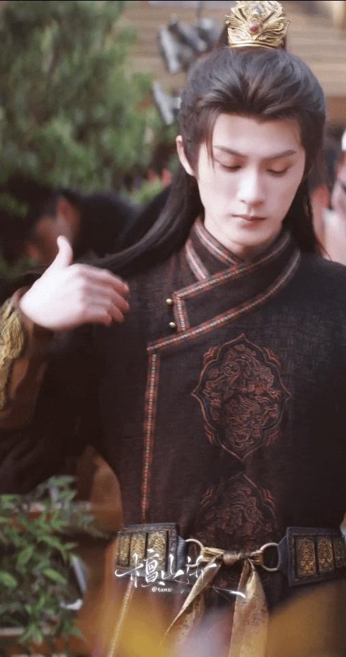 这是在撩发吗？这是在撩的我的心啊！啊啊啊！！家主太会了……