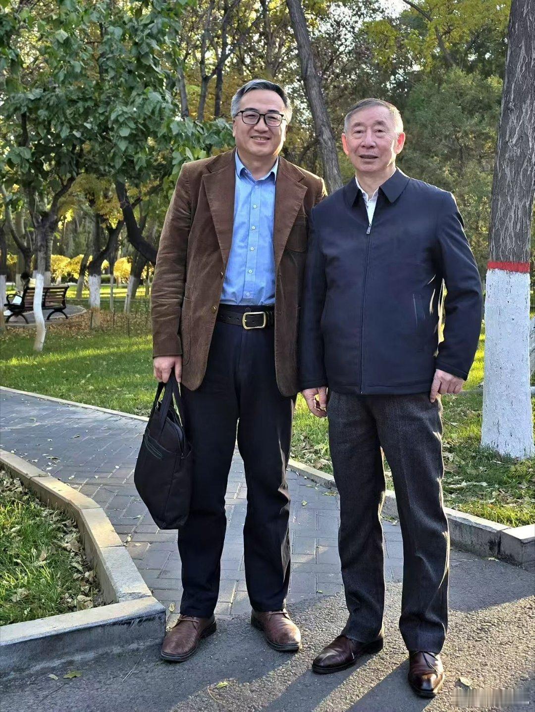 购得北方民族大学杨蕤博士增订版的《破译天书》，急忙与2008年版的同名书对行比对