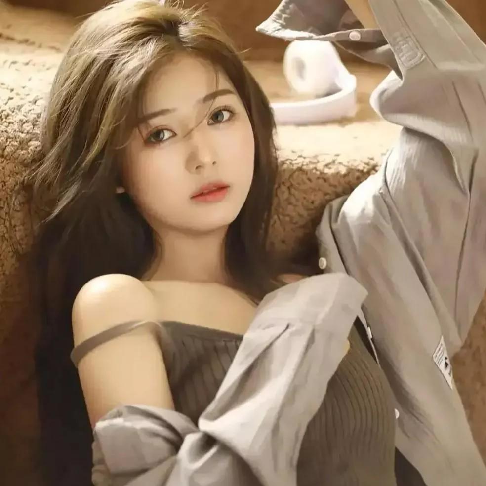 慵懒午后，温柔气息，轻纱薄衫，自然之美轻纱裙写真 唯美轻纱写真 温柔轻纱 花漾轻