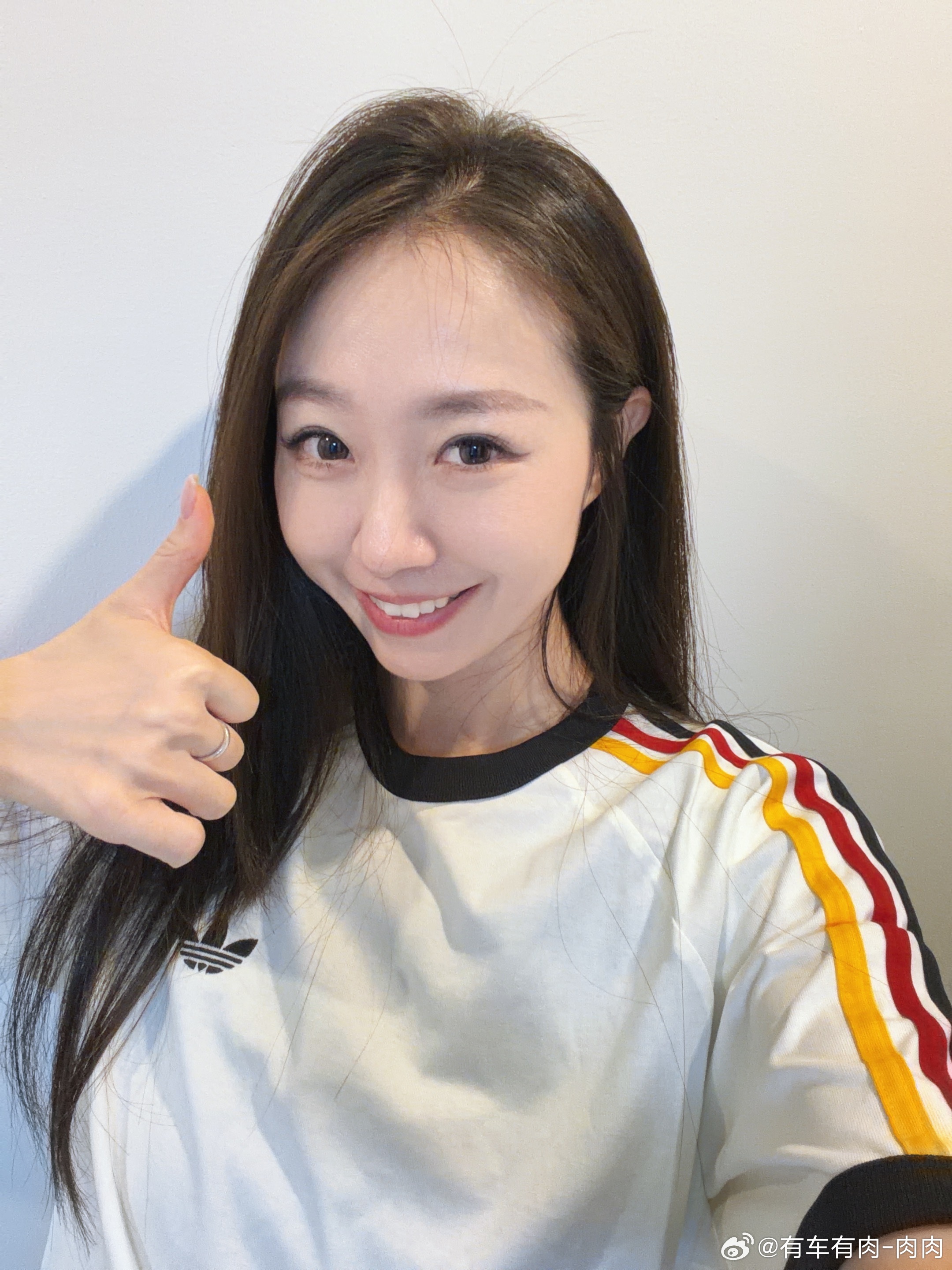 今天在香港阿迪买的德国球队tee夯！！！美加墨世界杯倒计时！！你最喜欢哪支球队2