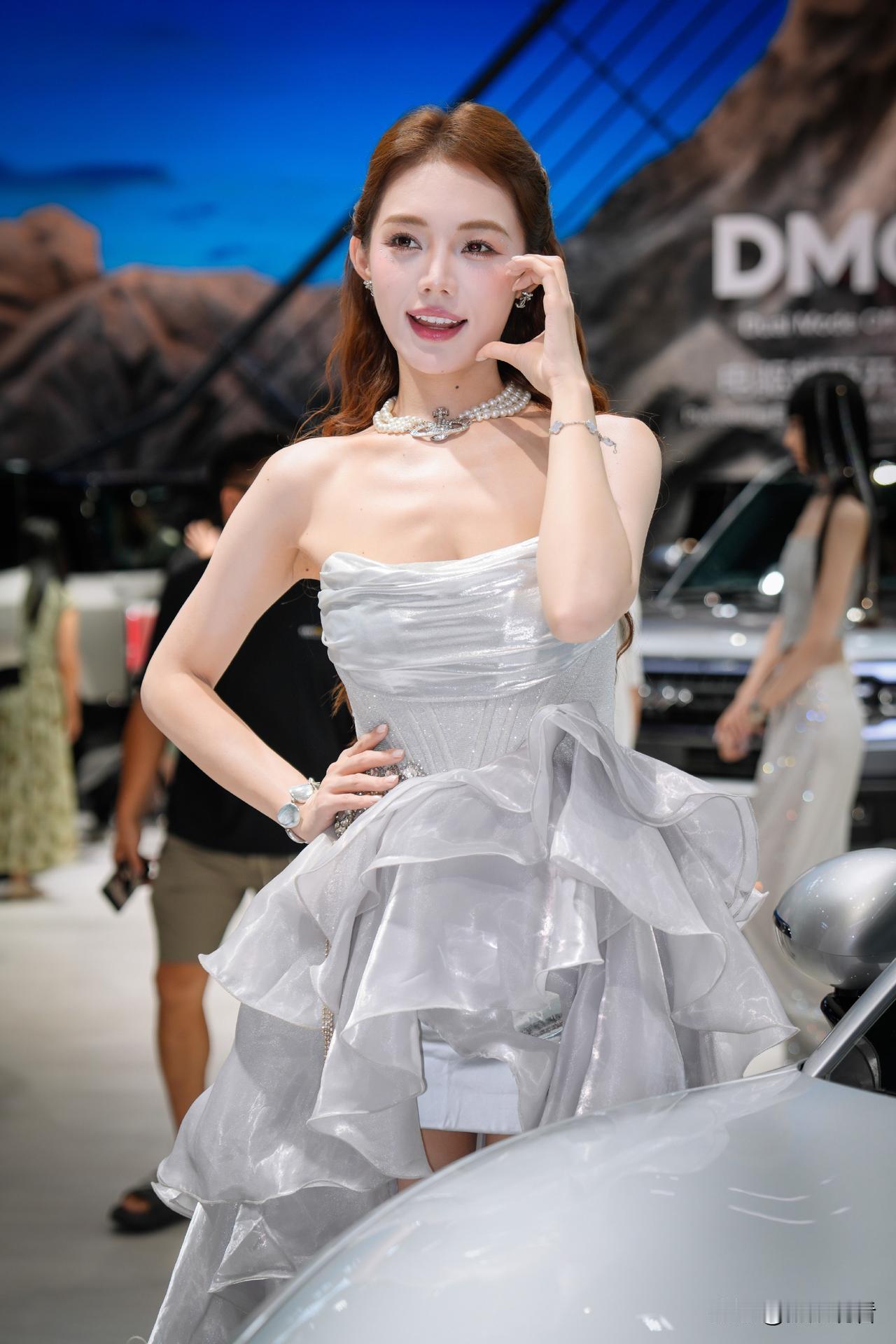 逛完成都车展，如果让我现场选一台车带回家，我会偏向一台大空间家用新能源SUV。