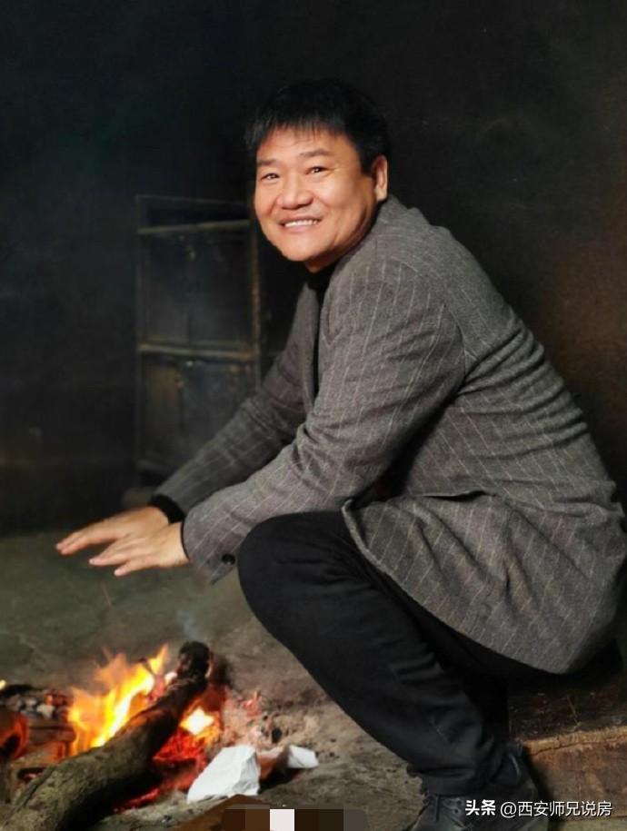 反诈老陈抖音号被封了，抖音官方还专门出了一期针对老陈的视频。反诈老陈那个号目前已