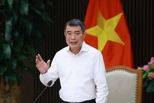 有点意思！9月12日，越南总理黎明兴抵达印度新德里，出席金砖国家峰会。这也是两周
