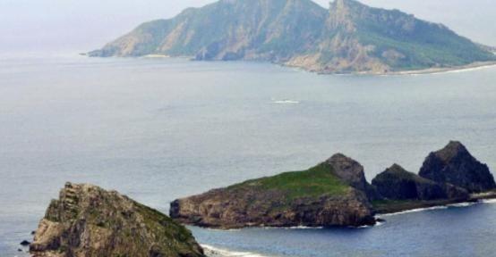 巡逻船天天转，在海上喊破嗓子，谁能想到日本把钓鱼岛看得比东京湾还值钱。2012年