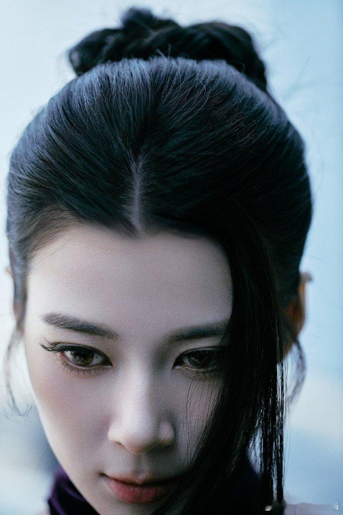 赵昭仪星河机械姬漫不经心的神秘感，赵昭仪时尚表现力绝了！ 星河机械姬降临地球，赵