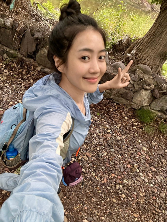 王梓薇为角色增肥到130斤王梓薇用行动诠释何为敬业演员！为贴合角色需求，不惧身材