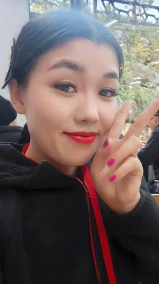 荒野求生唯一女选手赢麻了。

这位女选手叫冷美人，虽然她现在因为体检没过无奈退出