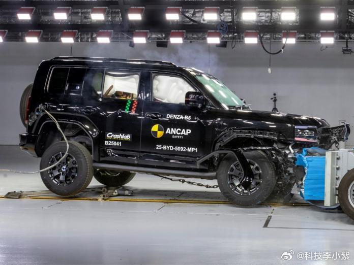 方程豹豹5（海外命名腾势B5）凭借卓越的主动和被动安全性能，荣获五星安全评级！四