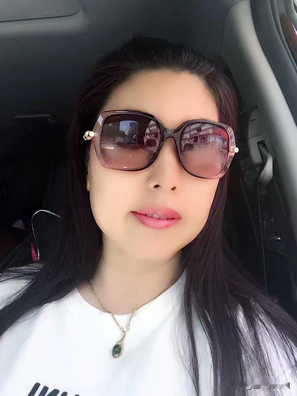 我家最近发生了一些变化，女儿打算出去租房住，我是很纠结，既矛盾又不舍。

原因有