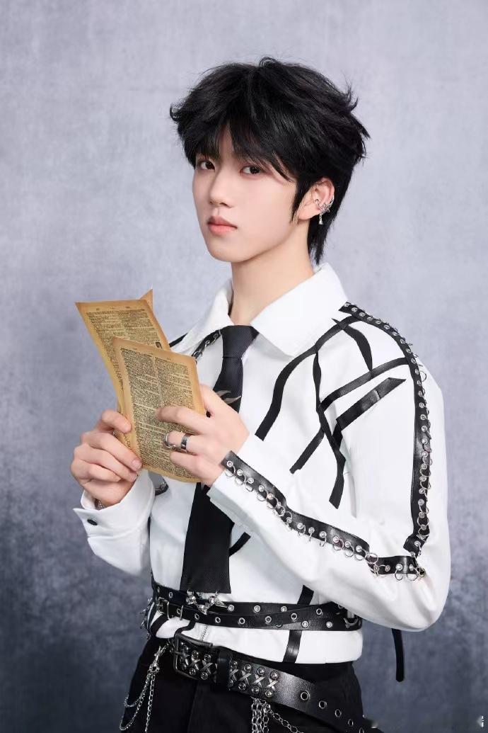 张函瑞说祝我演出成功张函瑞说祝我演出成功，祝大家看得开心那就期待的精彩表现啦，我