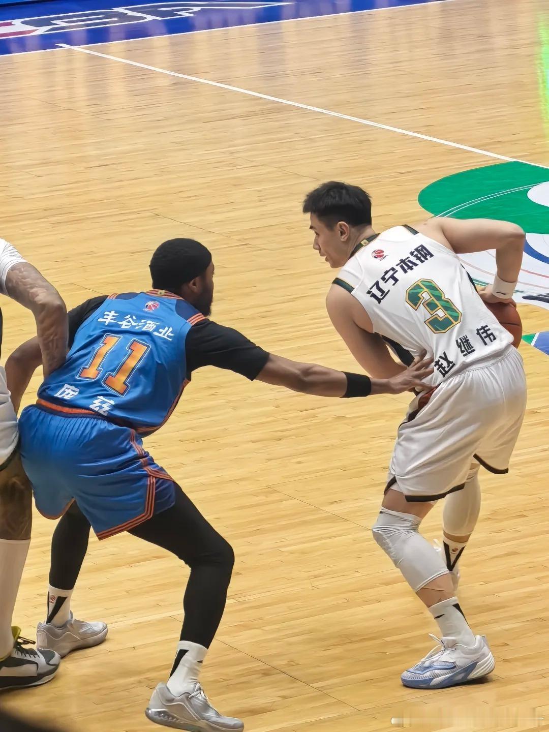 北京时间1月29日19:35，CBA常规赛第21轮，辽宁男篮将客场挑战宁波男篮。